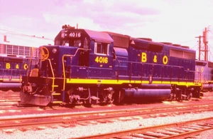 DUPLICATE EKTACHROME SLIDE BALTIMORE & OHIO GP-40 #4016 - Picture 1 of 1
