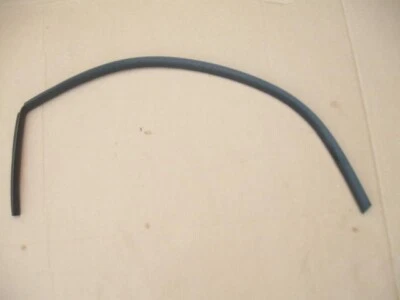 Moldura de cierre de puerta del conductor minivan Chrysler/Dodge/Plymouth: Mopar OEM Foto 1 de 4