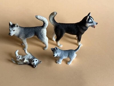 Schleich Husky Dog Family Male 16371 Female 16372 Puppies 16373 16374 RARE VGC - Image 1 of 4