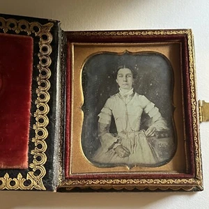 Antiguo Daguerrotipo Fotografía Hermoso Moda Mujer Libro Increíble Estuche - Imagen 1 de 18