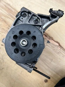 04L145208aa Audi Oil Pump With Integrated Vacuum Pump - Picture 1 of 5