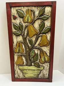 "Colgante de pared de arte popular de madera tallada a mano vintage peras doradas mariposa 17""x9,5""" - Imagen 1 de 12
