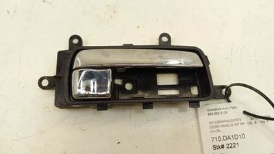 Manija de puerta interior delantero pasajero derecho Nissan Sentra 2008 2009 2010 2 Foto 1 de 4