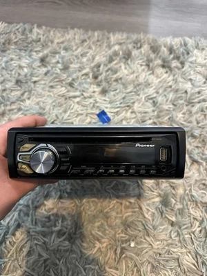 Pioneer Car Stereo, DEH-1600UB With Loom Cage And Fascia Surround Working - Image 1 of 4