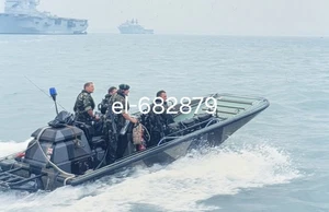 35mm Slide ROYAL MARINES IN SPEED BOAT EXERCISE 2005 Original FREE UK POST - Picture 1 of 1