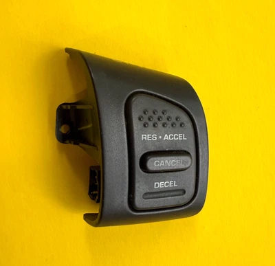 2002-2007 JEEP LIBERTY STEERING WHEEL CRUISE CONTROL SWITCH OEM 1AZ50DX9AB - Image 1 of 4