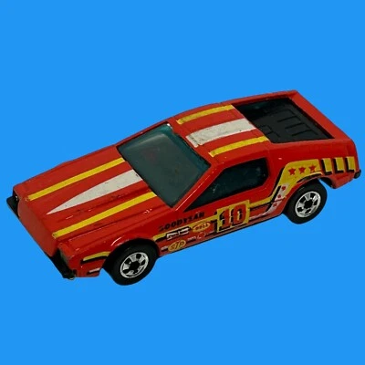 Coche de carreras vintage Hot Wheels Delorean Turismo Red Blackwall Goodyear #10 1979 Foto 1 de 4