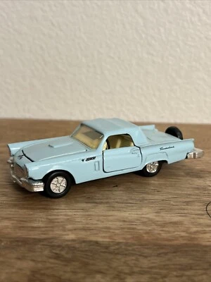 Ford Thunderbird (1956) azul claro fundido a presión Ty coche escala 1,32 Foto 1 de 4