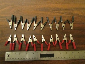 Set - 20 Medium Insulated Alligator Clips Banana Plug Socket 10 Each Red & Black - Picture 1 of 1