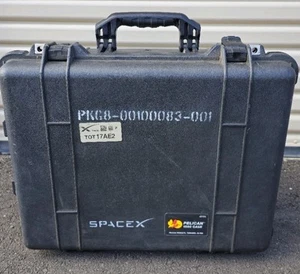 Custodia di spedizione ufficiale SpaceX Starshield elica (Pelican Air 1560)  - Foto 1 di 15