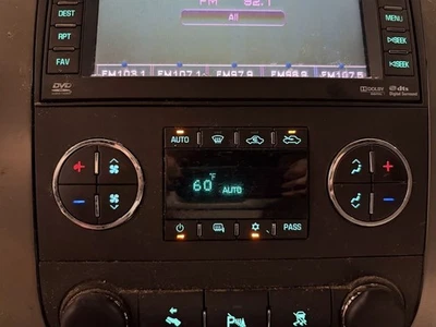 2010 GMC Sierra 250 Auto Temp Control AC OEM Used 49000 Miles 655-02065B - Image 1 of 4