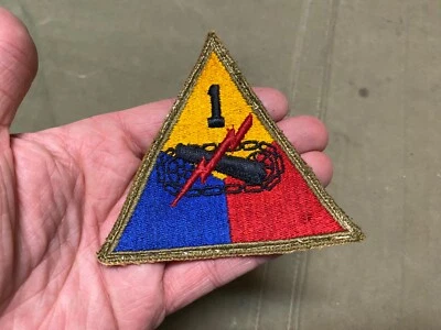 ORIGINAL WWII US ARMY 1ST ARMORED TANK DIVISION JACKET SLEEVE INSIGNIA PATCH - Image 1 of 2