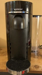 DeLonghi Nespresso Vertuo Plus Deluxe Kaffee- und Espressomaschine ENV155B - Bild 1 von 7