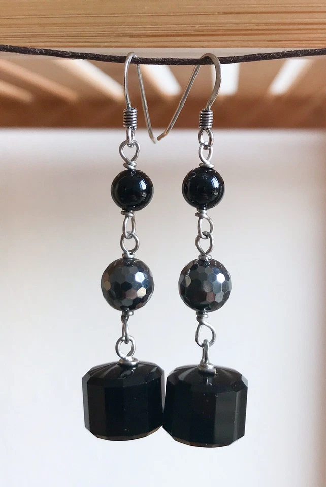 Orecchini in onice ed ematite naturali montato su argento 925 rodiato gioiello - Immagine 1 di 1