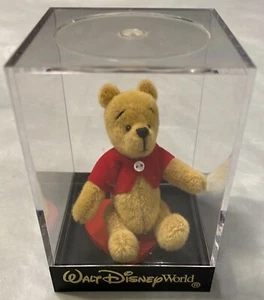 Disney World Miniatura Osos Stacy Pio Artista Winnie The Pooh Oso 1998 3” De Colección - Imagen 1 de 7