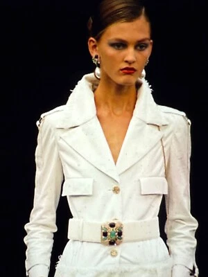 CHANEL 08P ВИНТАЖНЫЙ НОВЫЙ ЯРЛЫКИ ECRU ИЗ ОВЧИНЫ КУРТКА ПАЛЬТО ЗОЛОТОЙ CC ПУГОВИЦЫ 38-36 $22K - Изображение 1 из 4