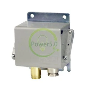 DANFOSS KPS35 060-310566 Pressure Switch New 1PC - Picture 1 of 4