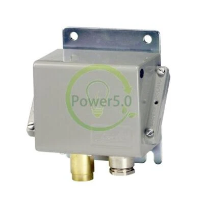 DANFOSS KPS35 060-310566 Pressure Switch New 1PC - Image 1 of 4