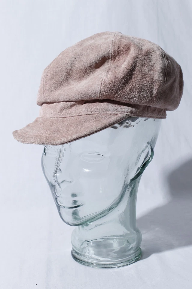 Boné Liz Claiborne couro camurça rosa salmão cabbie jornaleiro 6 7/8 (S) - Imagem 1 de 4