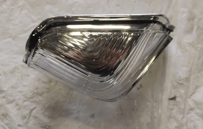 Fanalino lat. DX MERCEDES-BENZ SPRINTER 4a S. Fur. 3,5t 37/33 316 CDI TN FRG - Immagine 1 di 3