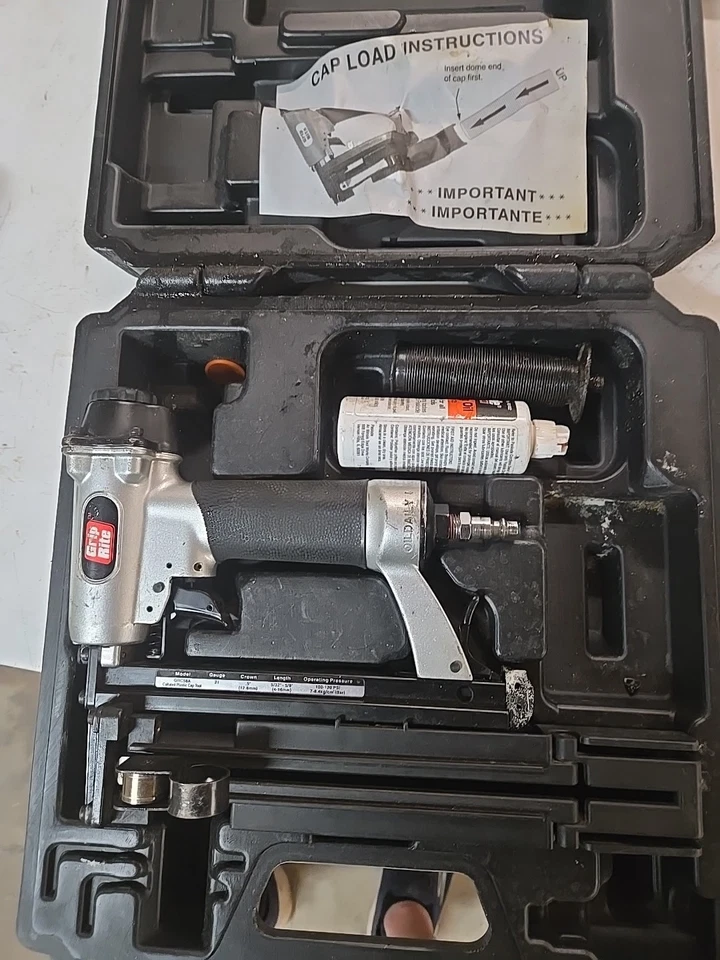 Grip Rite GRC58A Collated Plastic Cap Tool With box Of Caps - Image 1 of 4