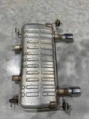 Cadillac ATS 2013-2018 sedán 3,6 L silenciador de escape trasero doble punta fabricante de equipos originales 🔥🚗 Foto 1 de 3