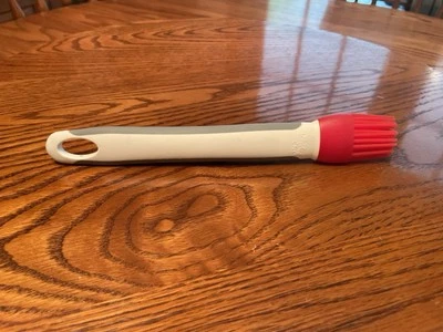 "Cepillo basting de silicona Pampered Chef #1755 8,75""" Foto 1 de 3