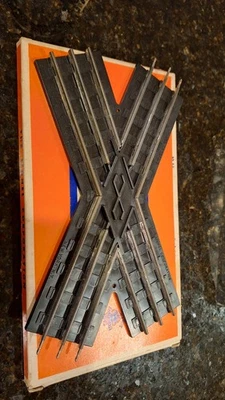 Vintaga Lionel 6-5023 O27 45° grados pista de cruce marrón Foto 1 de 3