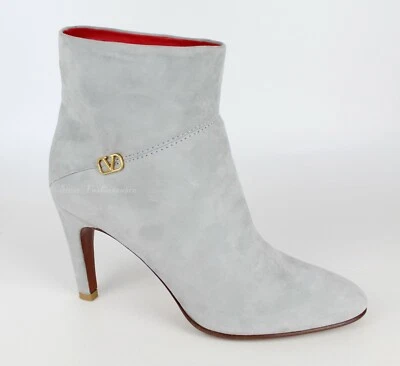 NUEVO Valentino Garavani Gamuza Logo V Botines, 37 EUR, precio de venta sugerido por el fabricante 1680 USD Foto 1 de 4