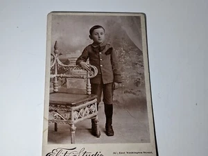 Antike Dapper Little Man Indianapolis IN Indiana um 1890 Kabinettkarte - Bild 1 von 3
