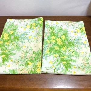 Vintage Springmaid Pillowcases Floral 70s Green Yellow Standard Set of 2 - Picture 1 of 4