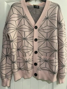 Maglione cardigan Steady Hands rosa viscosa motivo geometrico. Taglia XL/XXL. - Foto 1 di 13