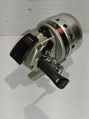 Vntg DAIWA SILVERCAST 208RL Spincast Fishing Reel Used Working Condition - Image 1 of 4