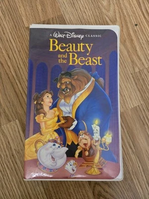 Walt Disney Classics Beauty And The Beast RARE VHS BLACK DIAMOND W/ OG RECEIPT. - Image 1 of 4
