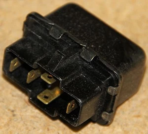 Relé compresor de aire acondicionado 35914 Buick Somerset Cadillac Olds Pontiac 6000 - Imagen 1 de 1