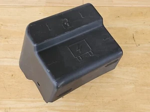 Chevy OEM 2005-2009 Trailblazer Interior Fuse Relay Box Cover Lid Door 15147142 - Picture 1 of 4