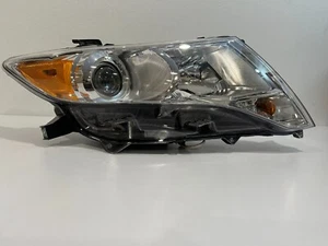 Toyota Venza 2009-2012 Right Front HID Headlight Lamp OEM   81110-0t010 - Picture 1 of 16
