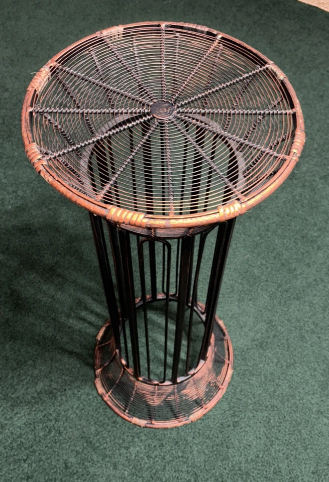 Suporte de planta de metal VNT ferro forjado suporte de flor em pé pré-amado MCM - Imagem 1 de 4