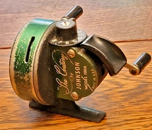 Vintage Johnson The Century 100A Spin Cast Fishing Reel - Picture 1 of 8