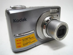 Kodak EasyShare C813 8.2MP Digital Camera Point & Shoot Silver - TESTED - Picture 1 of 5