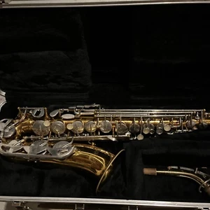 Vintage BUNDY CONN Alto Saxophone 20M / Case - Picture 1 of 5