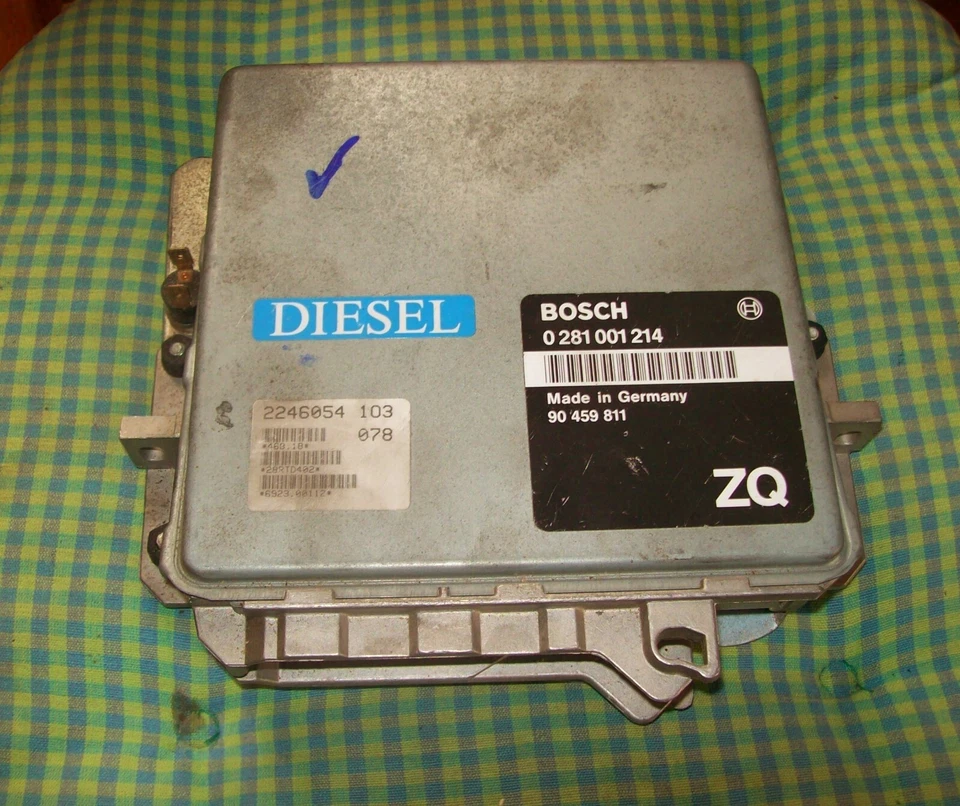 Centralina Opel Omega 2.5TD 0281001214 90459811 ZQ - Immagine 1 di 1