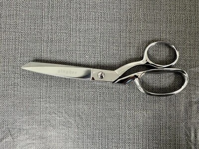 Gingher G-8 Knife-Edge  Dressmaker Tailor Blades Scissors - Image 1 of 2