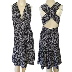 Casa Blanca Mercado Negro Talla 2 Floral Negro Blanco Estilo Halter Cuello Profundo - Imagen 1 de 18