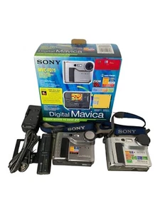 Lot of 2 Sony Mavica Cameras & Accessories 10x Zoom FD71 & FD75 Silver For Parts - Picture 1 of 8