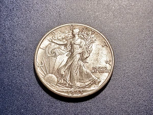 Medio dólar Walking Liberty 1943-D de alta calidad - Imagen 1 de 2