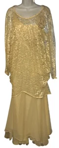 Antique Ball Gown Sz S 03442 USA UnionMade Ivory Daisy Lace Floral Fit Snaps - Picture 1 of 10