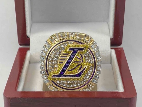 Los Angeles Lakers Championship Ring - 2020 Finals Ring - Lebron James - Box Cover