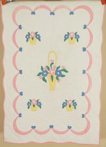 WELL QUILTED Vintage 30's Basket Applique Antique Crib Quilt ~NICE SWAG BORDER! - Picture 1 of 6