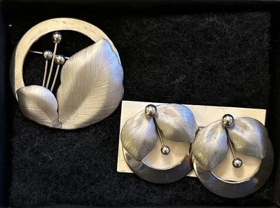 Vintage Emmons Deco Floral Brooch & Clip-on Earrings Costume Jewelry Set  - Image 1 of 4